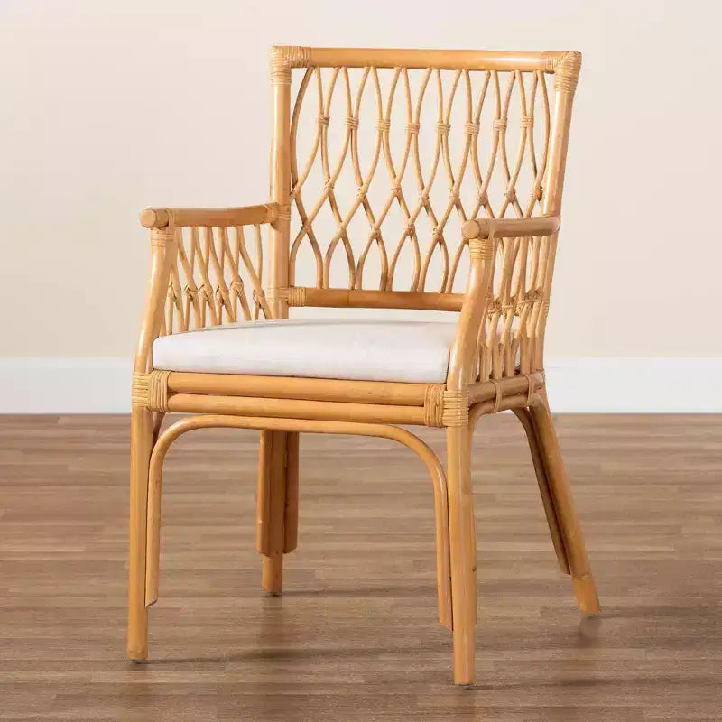 Fauteuil en rotin, couleur miel clair