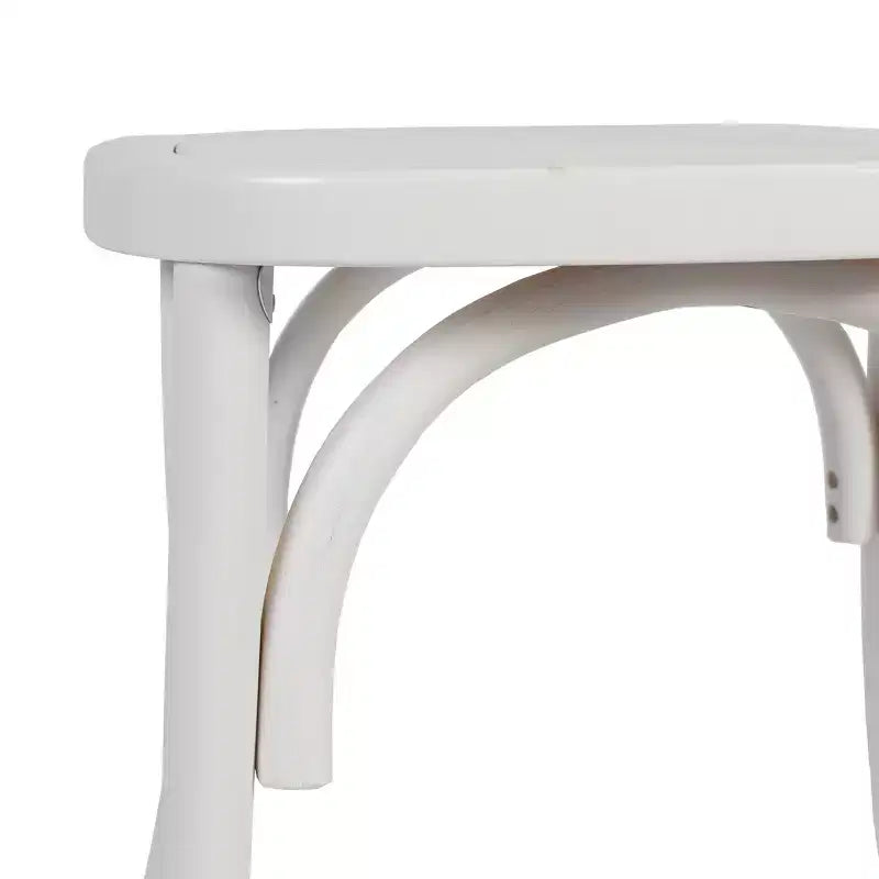Chaises de salle à manger empilables en bois massif de qualité commerciale avec un dossier au design exquis.