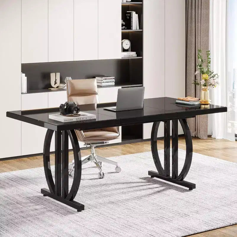 Bureau informatique exécutif moderne