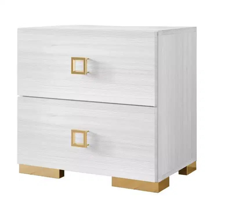 Deux tables de chevet