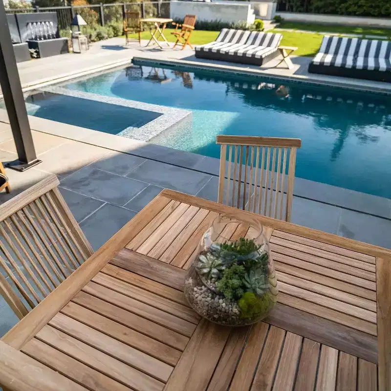 39 Table à manger carrée d'extérieur pour 4 personnes - Beige