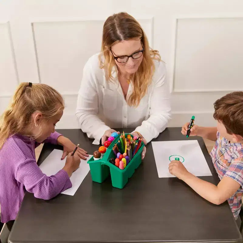 Table carrée en bois dur de 30 po x 30 po avec pieds de 22 po, Meubles pour enfants