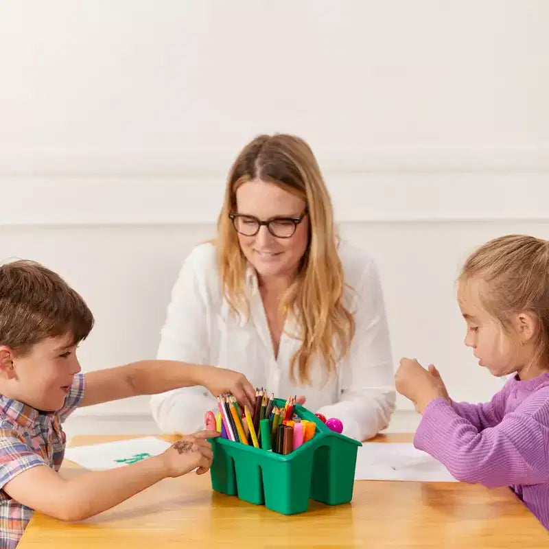 Table carrée en bois dur de 30 po x 30 po avec pieds de 22 po, Meubles pour enfants