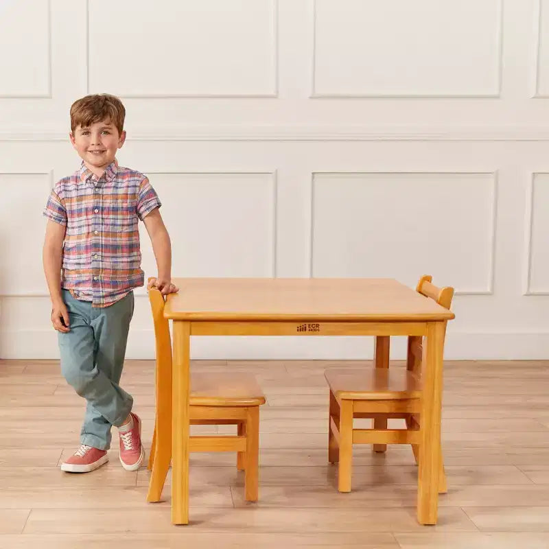 Table carrée en bois dur de 30 po x 30 po avec pieds de 22 po, Meubles pour enfants