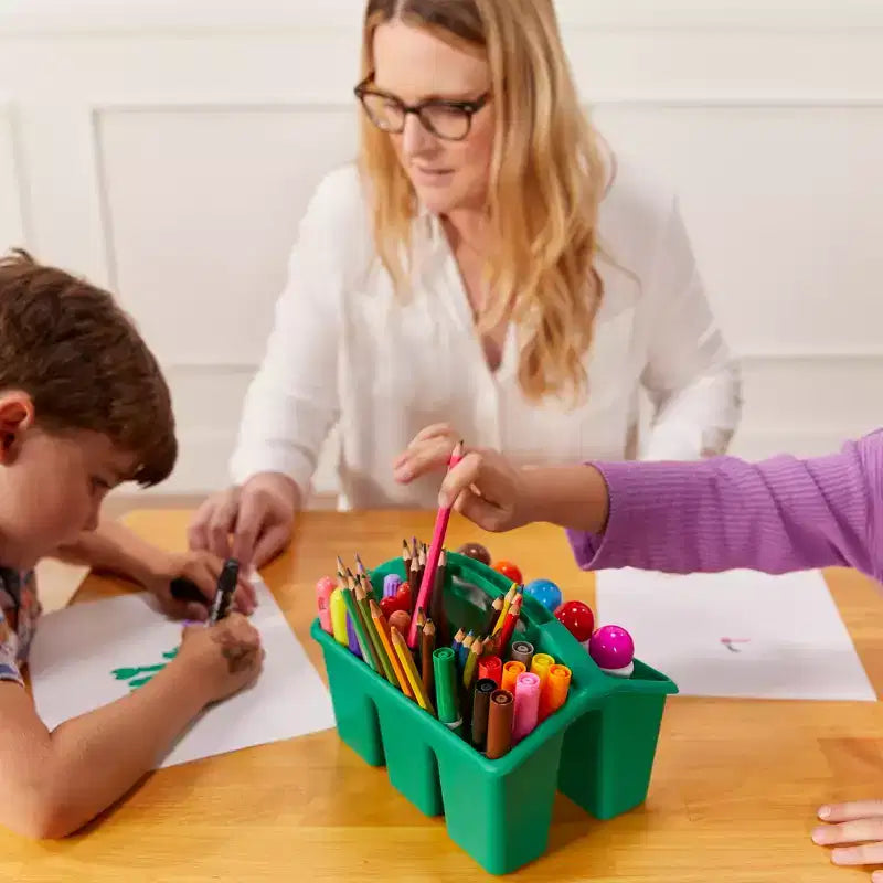 Table carrée en bois dur de 30 po x 30 po avec pieds de 22 po, Meubles pour enfants