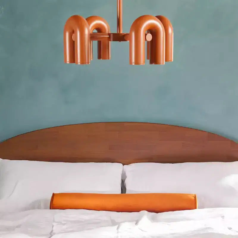 Lit King size Boho avec tête de lit cintrée en pin massif